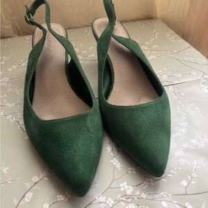 Green suede Slingback Heels (10M)